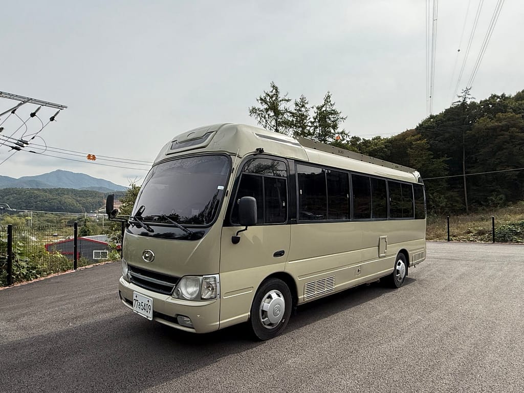 이카운티 25인승 캠핑카 2010년식 – 205,211km